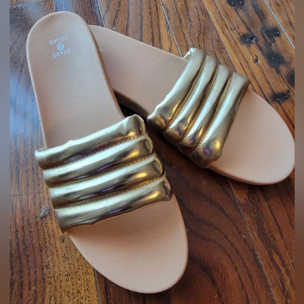 Gold size 10 slides